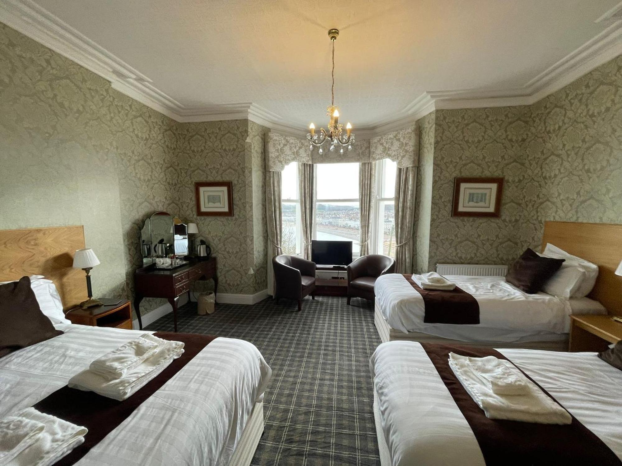 Headlands Hotel Llandudno Bagian luar foto