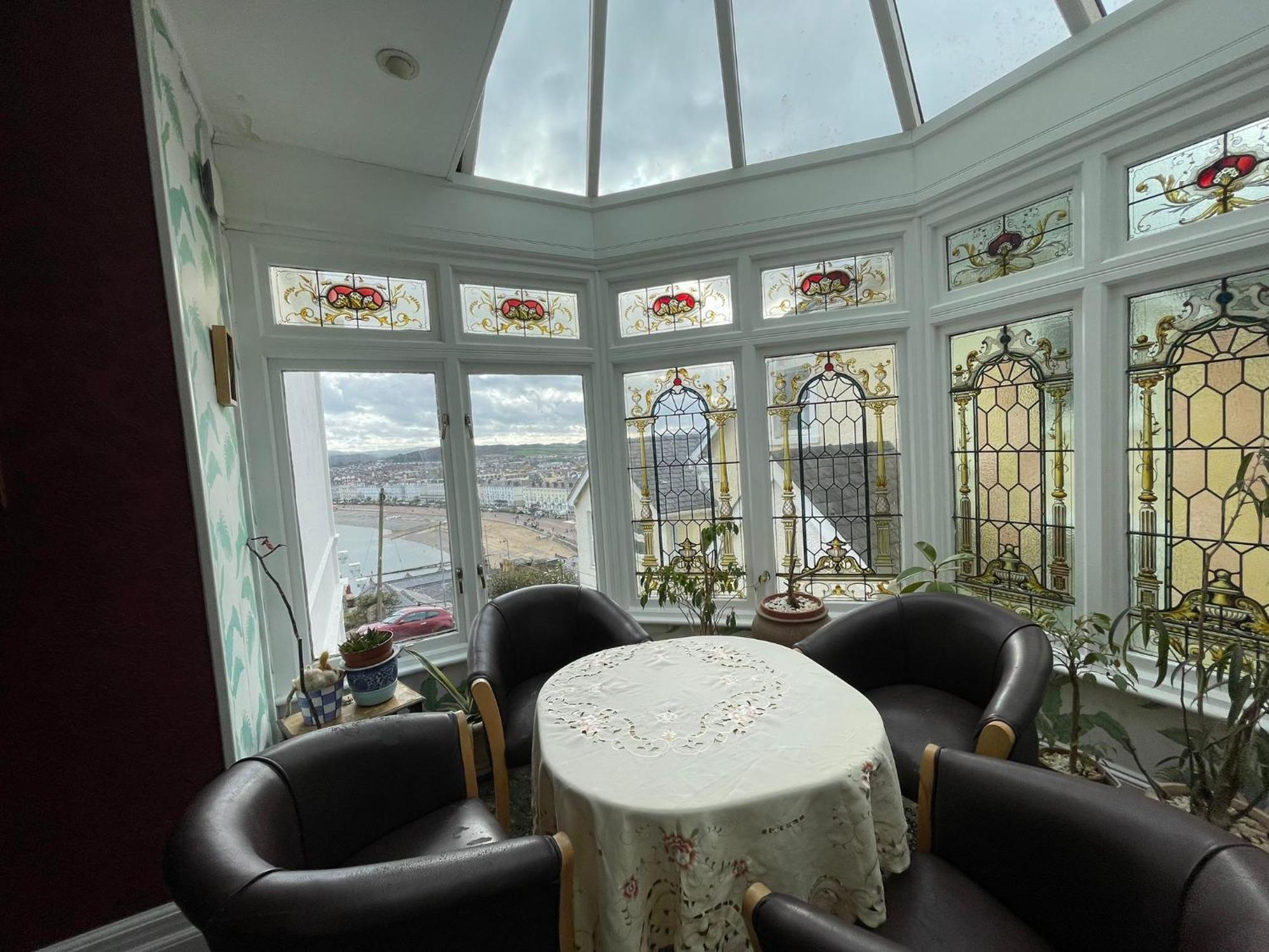 Headlands Hotel Llandudno Bagian luar foto